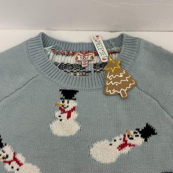 Merry Christmas Sweater. - Picture 4 of 6